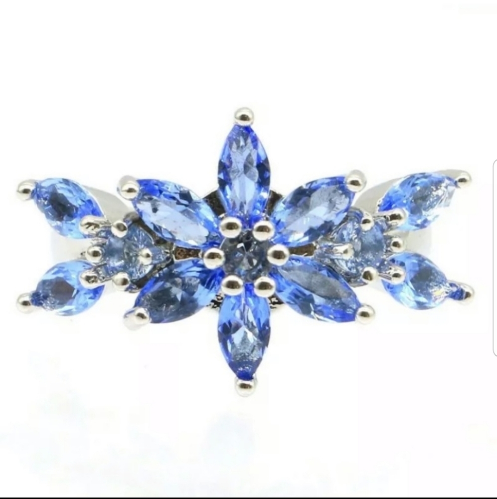 Tanzanite Flower Ring (925 silver)